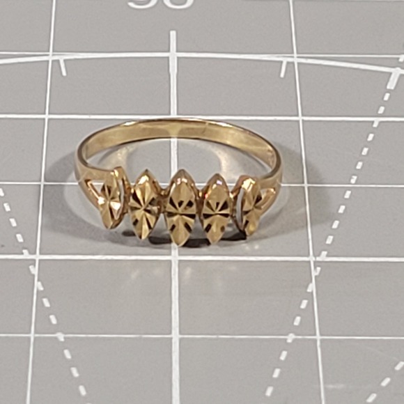 Vintage ✨Marquise Diamond Cut Ring 14k Yellow Gold - Picture 1 of 10